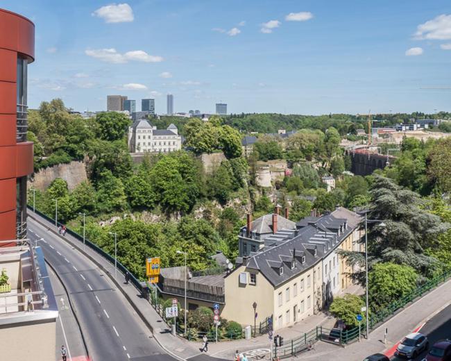 Luxury Penthouse Apartment With 3 Balconies -2 Bedrooms & Petrus View ルクセンブルク エクステリア 写真