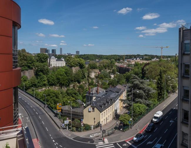 Luxury Penthouse Apartment With 3 Balconies -2 Bedrooms & Petrus View ルクセンブルク エクステリア 写真