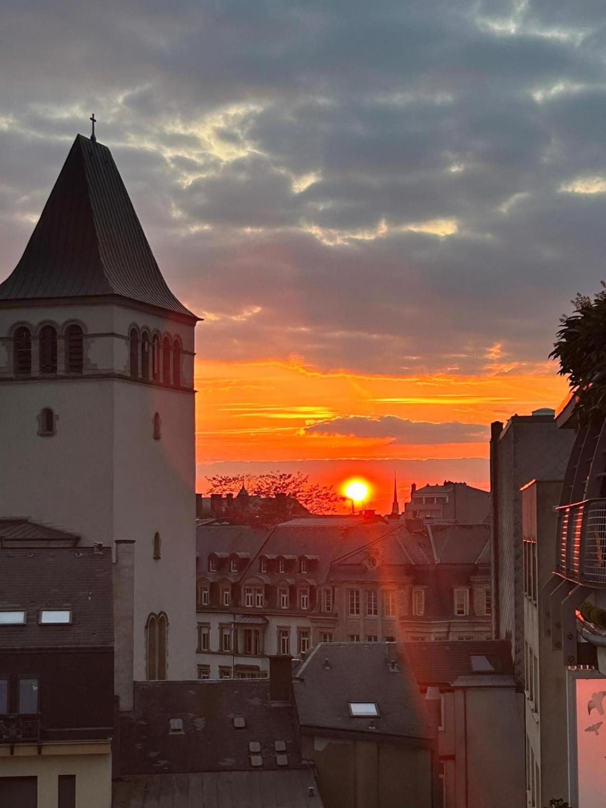 Luxury Penthouse Apartment With 3 Balconies -2 Bedrooms & Petrus View ルクセンブルク エクステリア 写真